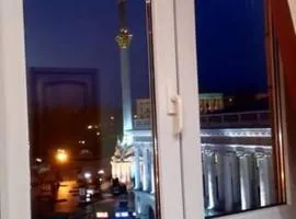 Independence Square · Khreschatyk. View on Independence Sq. fountains