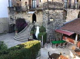 Hotel Palacio Obispo, hotel di Hondarribia