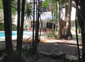 CulturaHumana Guesthouse, отель в Панаме