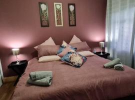Casa Bianco: Affordable luxury - Self Catering House, hotel near Parys Golf & Country Estate, Parys