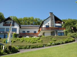 Pension Haus Diefenbach, B&B in Heimbach