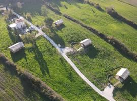 Glamping Tenuta San Pierino Agriturismo, luxury tent in Rosignano Marittimo