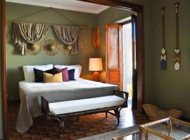 Chic Suite Figueiras w balcony in Taviras Historical Centre โรงแรมในตาวิรา