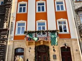 Apartments on Rynok Square