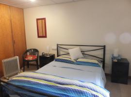 Kathys Place Bed and Breakfast, hotel bajet di Alice Springs