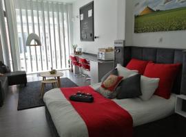 The Romantic Waterloo Lion's suite, bed and breakfast en Braine-lʼAlleud