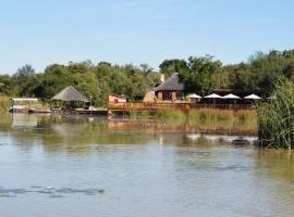 Crocodile Pools Resort, chalet di Gaborone