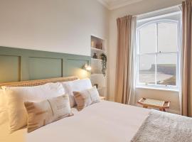 Host & Stay - Huntcliff View Apartment