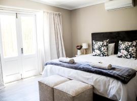 The Grey House, casa de campo em Beaufort West