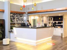 Days Inn by Wyndham Ottawa West, hotel in Ottawa