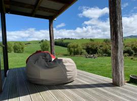 Fallow Hut, hotel en Masterton