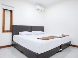 wisma delapan Mitra RedDoorz, hotel cerca de Zoo de Ragunan, Yakarta