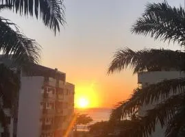 Apartamento área nobre da praia grande, vista para o mar, 3 suítes