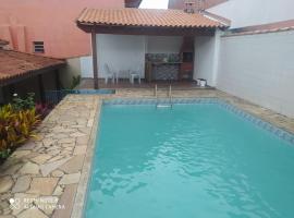 Casa 3 quartos com Piscina em Itatiaia, hôtel à Itatiaia près de : Municipal Hospital