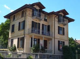 Villa Peachey, Intero piano con giardino, hôtel à Stresa