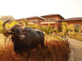 The Pench International, hotel with hot tubs in Khawāsa