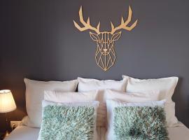 Carmen Rooms -- Boutique B&B by the sea, hotel que accepta animals a Nerja