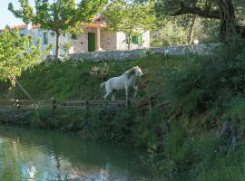 Villa Elia, villa i Lambiní