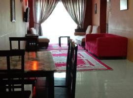 Tropikana Apartment Bukit Merah, hotel in Kampong Kubu Gajah