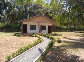 BLISS HOLIDAY RESORTS AND RESTAURANTS, hotel v destinaci Padmanābhapuram