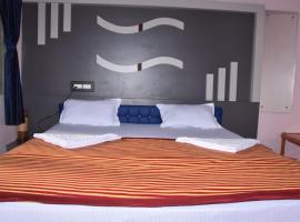 Coconut Homestay Hampi, hotel i Hampi