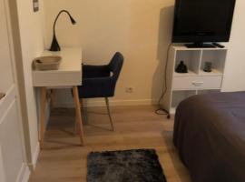 Chambre privée Triel-sur-Seine, hotel con parking en Triel-sur-Seine