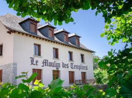 le moulin des templiers – hotel z parkingiem w mieście Chaudes-Aigues