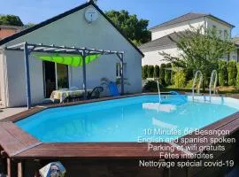 2 vraies chambres privées au calme dans villa de campagne plain-pied 105m2 avec piscine à Montfaucon
