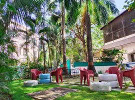 Hostel Lifespace- Garden Bungalow with Pods, CoWork & Cafe, hotel near Phoenix Market City, Pune