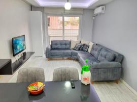 Modern Comfortable and Central Flat, hotel in Adana