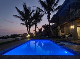 Shaka's Seat Guesthouse - Check Out Our May Special!, guesthouse kohteessa Ballito