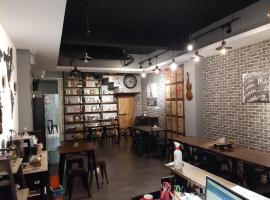 Quiet Hostel - Minquan Inn, hotel v destinaci Tchaj-nan