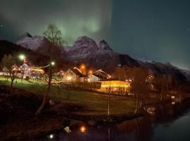 House on the lake, hotel in Bogen