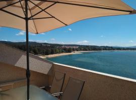 Impresionantes vistas al mar cerca de Santiago, Hotel in Boiro