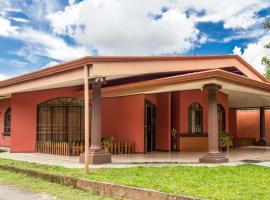 Tico House Bed & Breakfast, hotel Cariariban