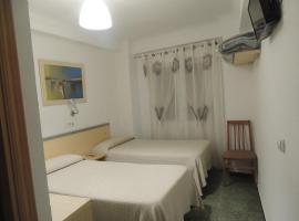 Hostal Cumbre, B&B in Zaragoza