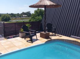 Cabañas del Lagarto, hotel sa Colón