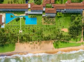 The Blue Water - Geoffrey Bawa Heritage Resort Hotel, hotel v destinaci Wadduwa