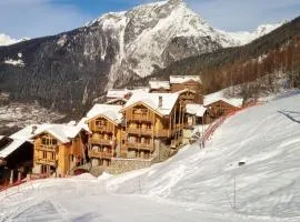 Black Diamond Sainte Foy Chalets