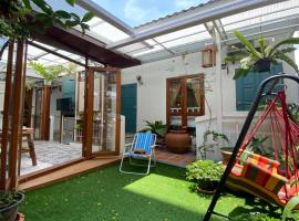 The Little Cottage 47, hotel near Hua Mark Airport Rail Link Station, Bangkok