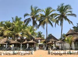 Boblin la Mer hotel restaurant plage: Grand-Bassam şehrinde bir otel