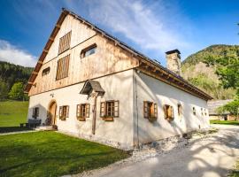 Tourist Farm Šenkova Domačija, hotel en Zgornje Jezersko