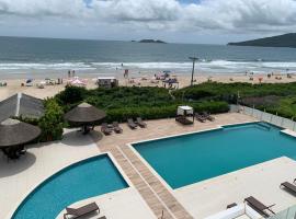 Alto Padr&atilde;o P&eacute; na Areia 2, hotel en Florian&oacute;polis