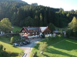 Ferienhof Ammann, farm stay in Bad Hindelang