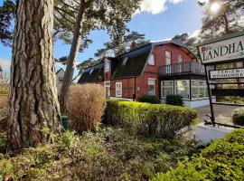 Landhaus Voß, Hotel in Timmendorfer Strand