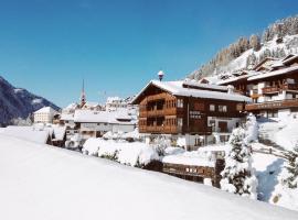 Garni Hotel Geier, hotel i Santa Cristina Val Gardena
