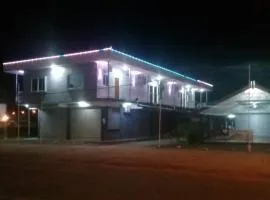 Rumanija's Airport Rooms