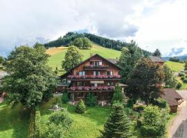 Oberdeisenhof Land- und Wanderhotel Garni, pensión en Baiersbronn