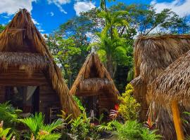 Buena Onda Bungalows: Santa Teresa Beach şehrinde bir otel