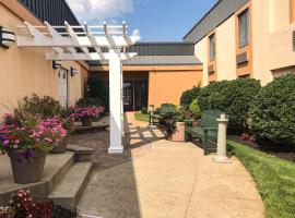 Clarion Hotel & Conference Center, hotell i Toms River